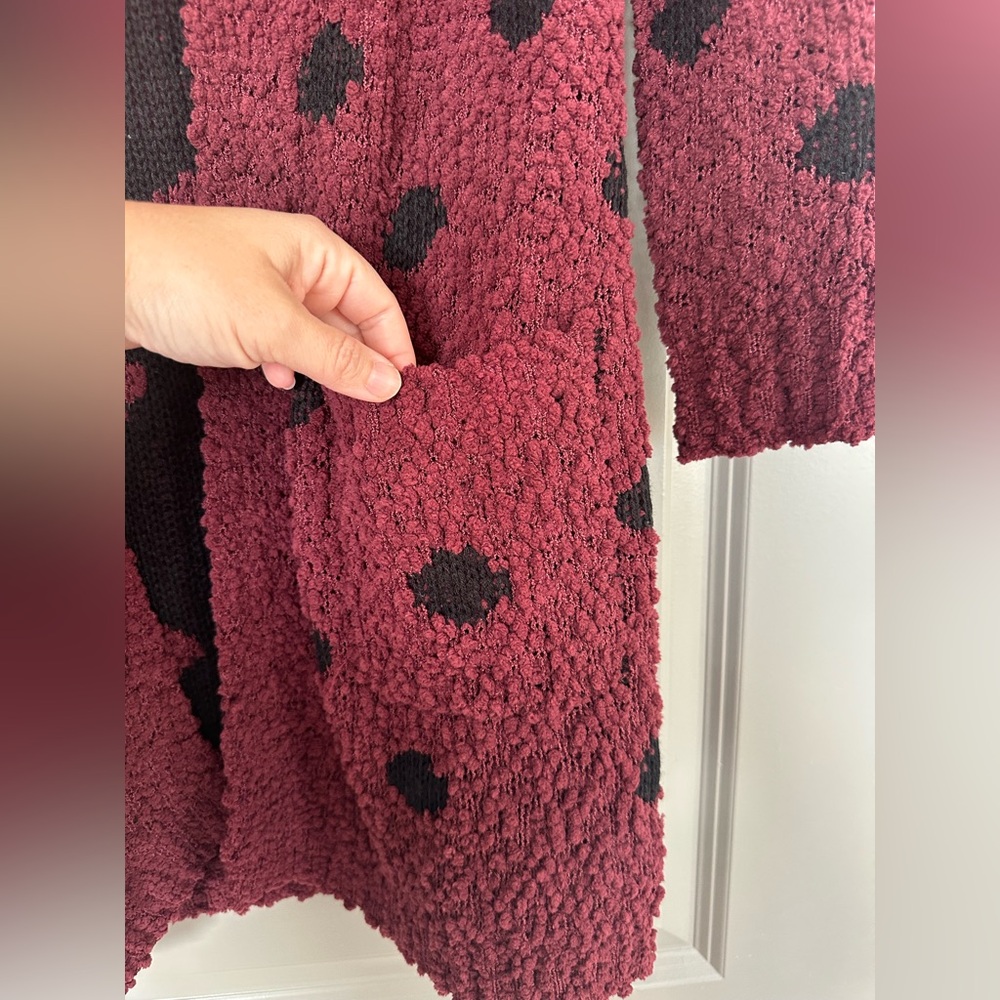 Bobeau $27 Popcorn Maroon Black Polka Dot Cardigan - Picture 4 of 6